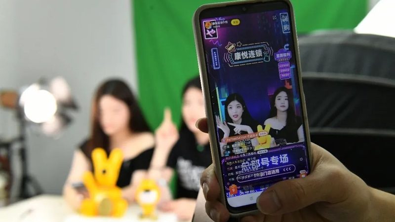 管道疏通剂作为日常生活中常用的清洁用品，其主要成分通常包括以下几种：
